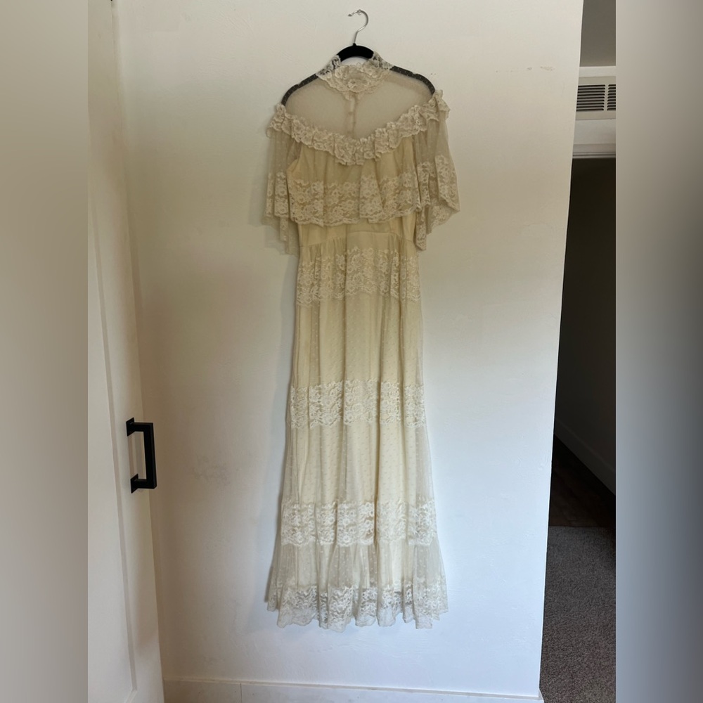 Vintage wedding dress